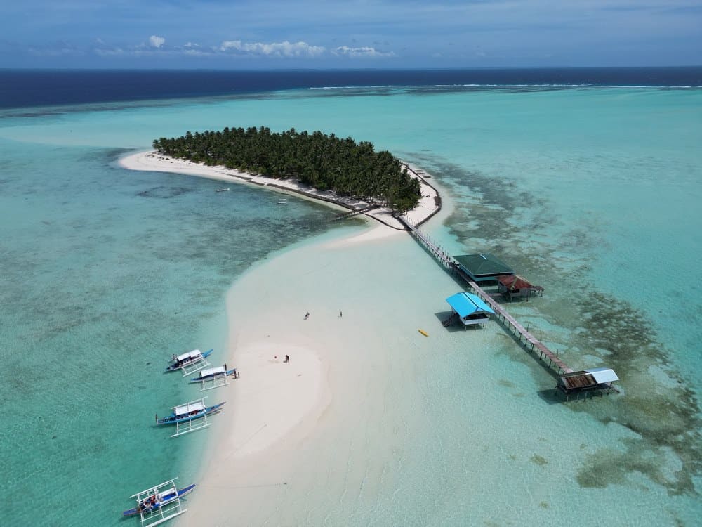 Onok, Balabac, island hopping in the Philippines