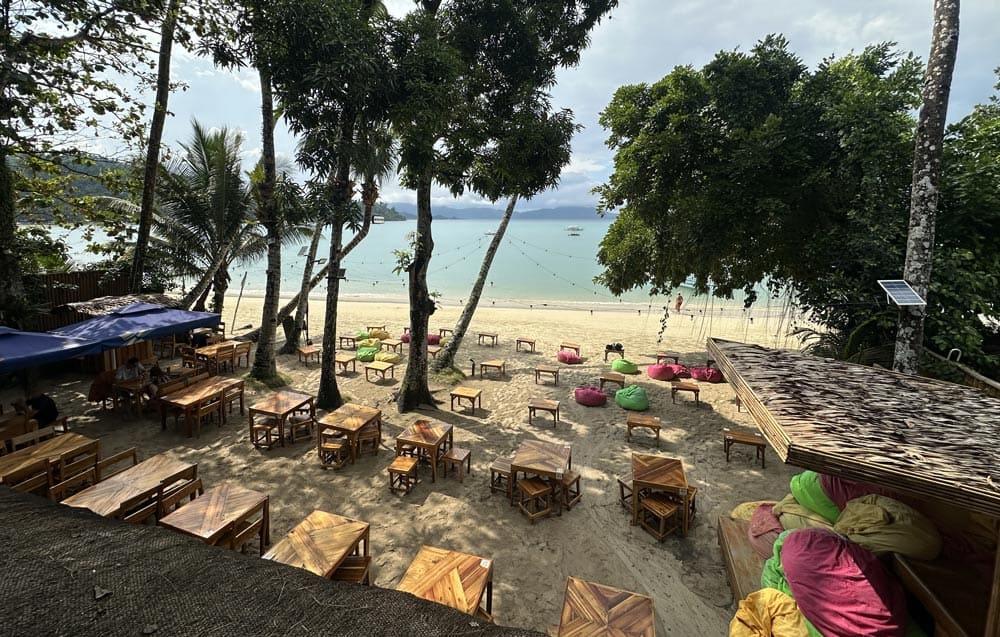 Bars in Port Barton: Barton Bistro