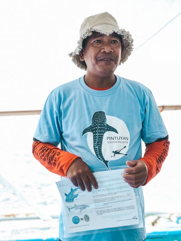 Pintuyan's Guide to to the tour swimming with Whale Sharks
