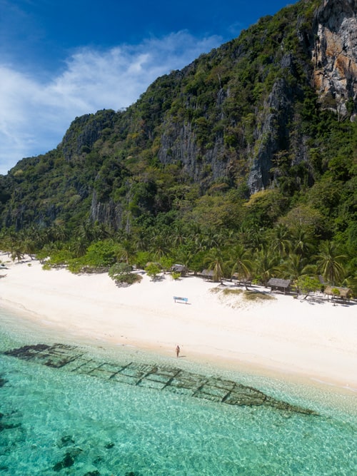 sunk boat in Black Island