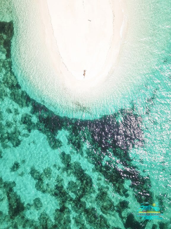 Waters of Cresta de Gallo, Philippines