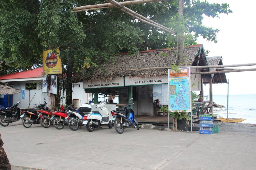 Malatapay port to go to Apo Island