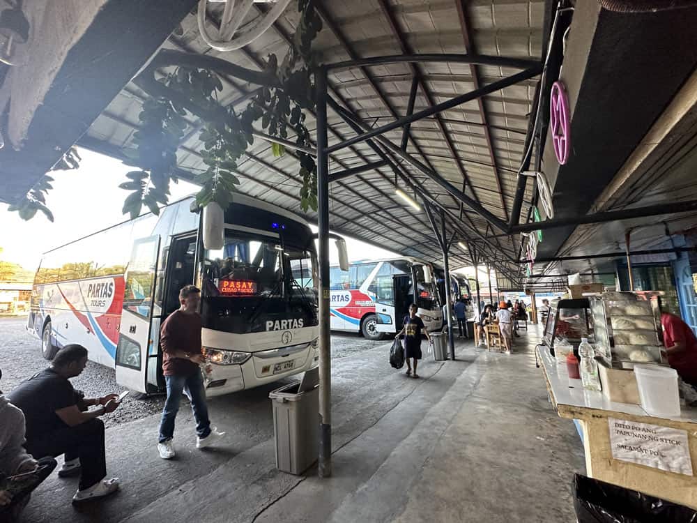 bus from Manila to Vigan