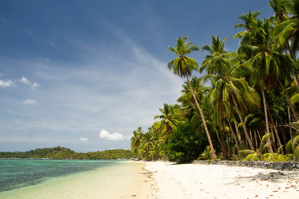 island hopping in San Vicente, Capsalay Island