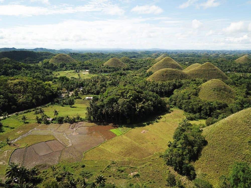 Chocolate Hills in Bohol, 18-day route in the Philippines