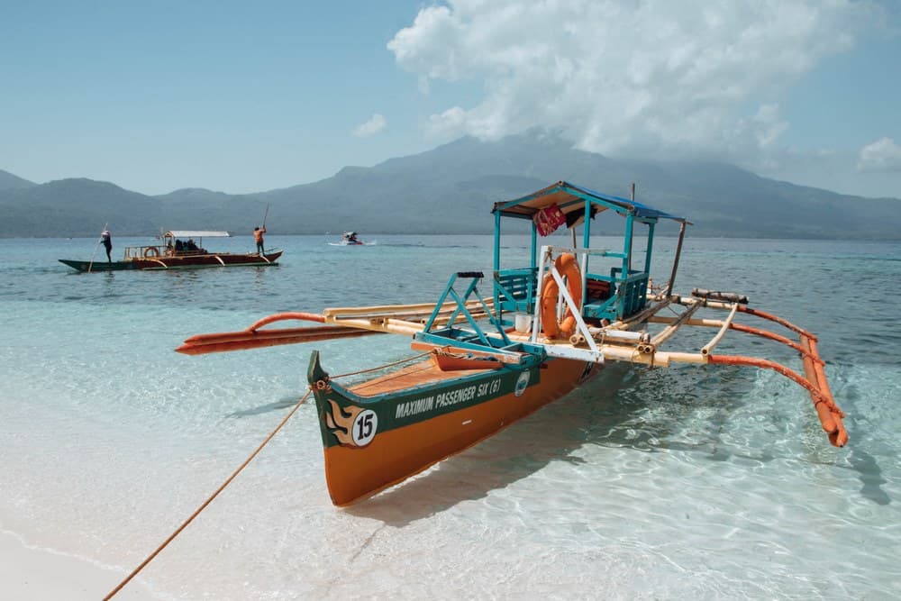 typical Filipino bangka in front of Camiguin