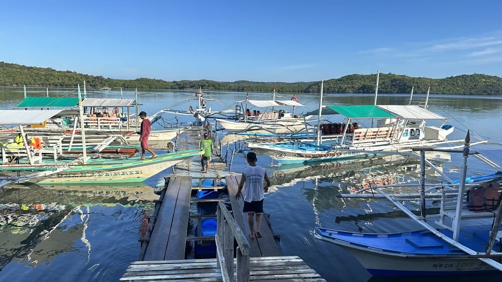 Macalachao port, the departure point for boats to observe dugongs