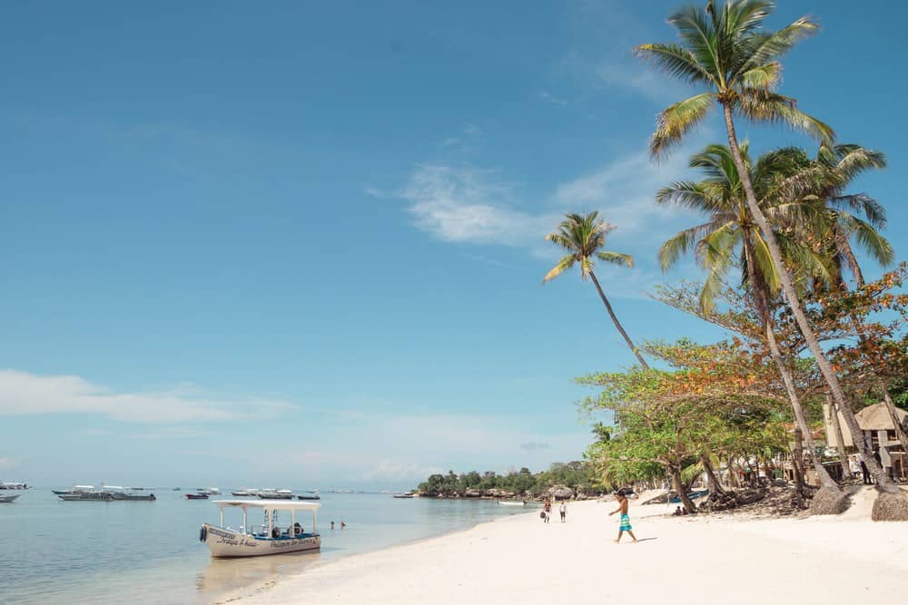 Things to do in Panglao, visit Alona Beach