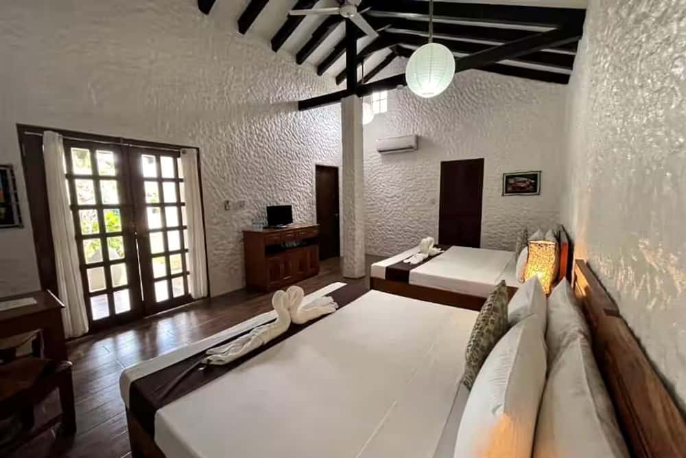 resort to stay in Anda